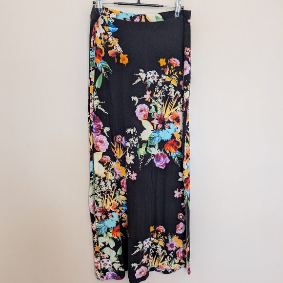 Spense Dresses & Skirts - Spense florals on black knit maxi skirt lightweight and super soft Large